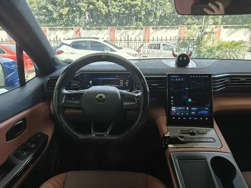 2020 Nio EC6 с пробегом 121 000 км