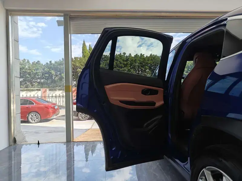 2020 Nio EC6 с пробегом 121 000 км