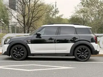2023 Mini Countryman с пробегом 10 000 км