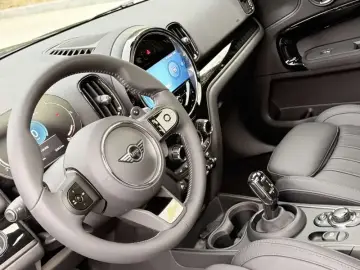 2023 Mini Countryman с пробегом 10 000 км