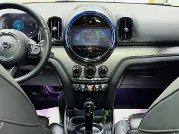 2022 Mini Countryman с пробегом 49 000 км