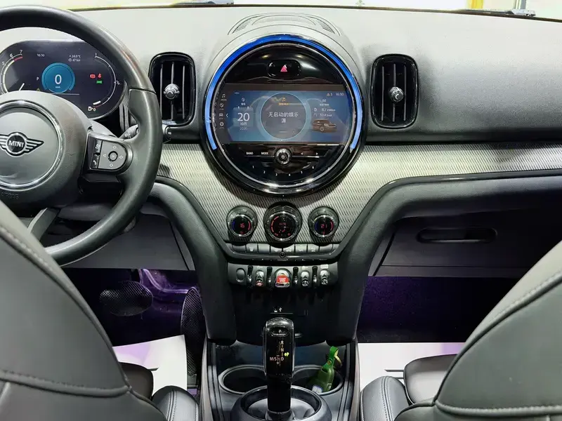 2022 Mini Countryman с пробегом 49 000 км