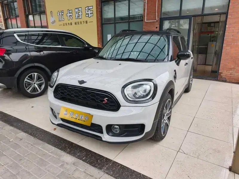 2020 Mini Countryman с пробегом 34 100 км