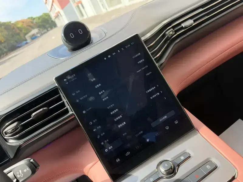 2020 Nio EC6 с пробегом 139 000 км