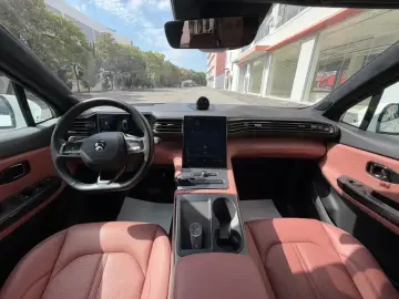 2020 Nio EC6 с пробегом 139 000 км