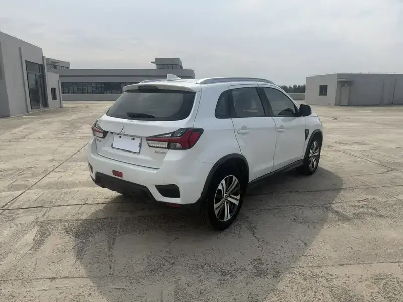 2020 Mitsubishi ASX с пробегом 54 000 км