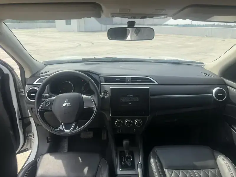 2020 Mitsubishi ASX с пробегом 54 000 км