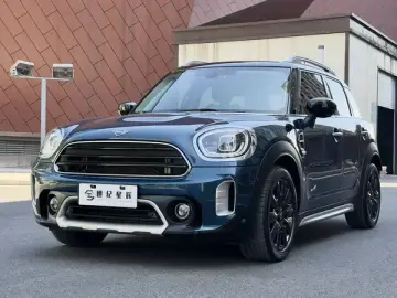 2021 Mini Countryman с пробегом 30 000 км