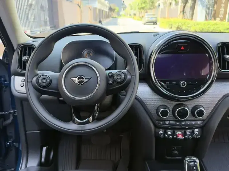 2021 Mini Countryman с пробегом 30 000 км
