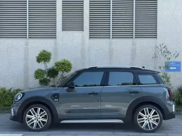 2023 Mini Countryman с пробегом 33 000 км