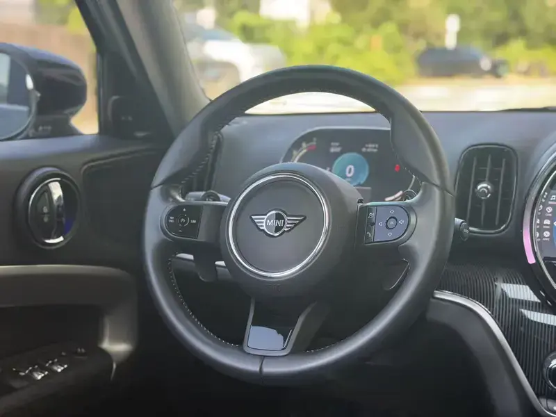 2023 Mini Countryman с пробегом 33 000 км