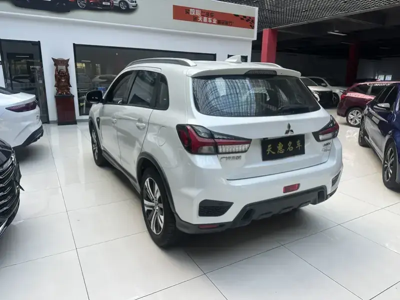 2020 Mitsubishi ASX с пробегом 50 000 км