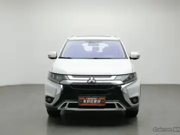 2020 Mitsubishi Outlander с пробегом 85 600 км