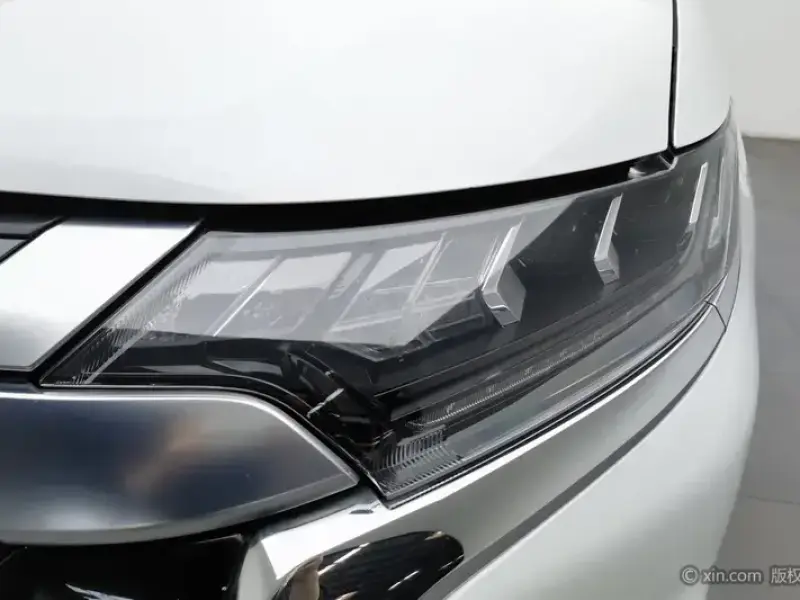 2020 Mitsubishi Outlander с пробегом 85 600 км