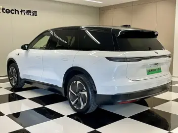 2023 Nio ES8 с пробегом 71 500 км