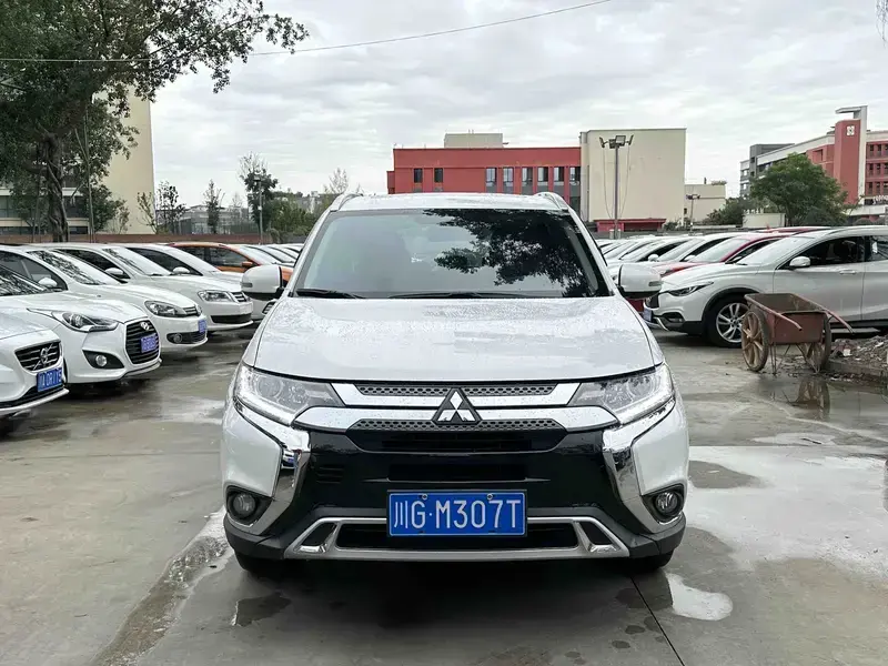 2019 Mitsubishi Outlander с пробегом 91 000 км