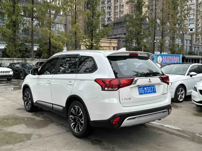 2019 Mitsubishi Outlander с пробегом 91 000 км