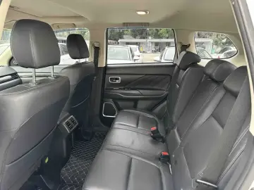 2019 Mitsubishi Outlander с пробегом 91 000 км