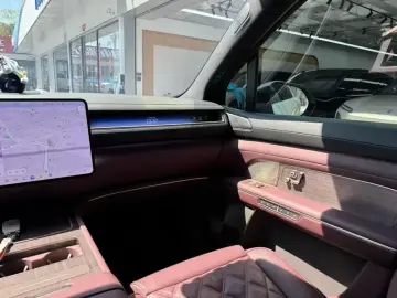 2026 Nio ES8 с пробегом 7 700 км