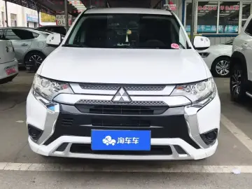 2021 Mitsubishi Outlander с пробегом 42 000 км
