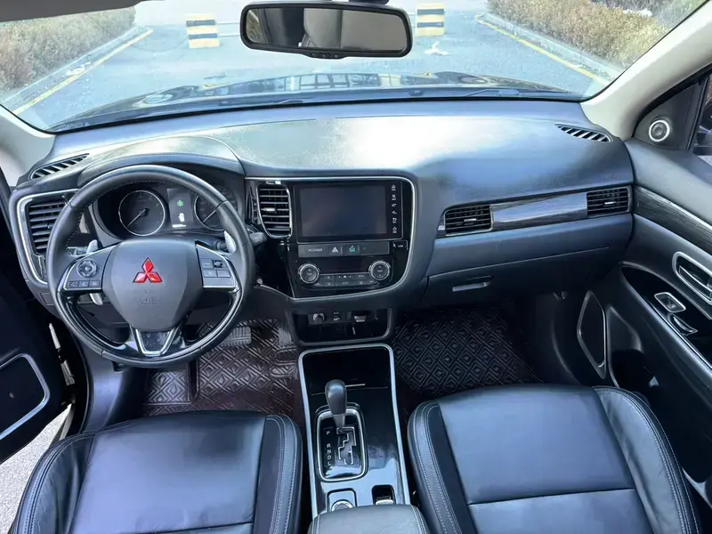2020 Mitsubishi Outlander с пробегом 96 000 км
