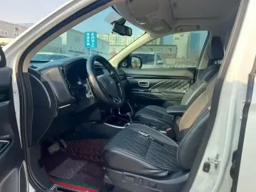2021 Mitsubishi Outlander с пробегом 70 000 км