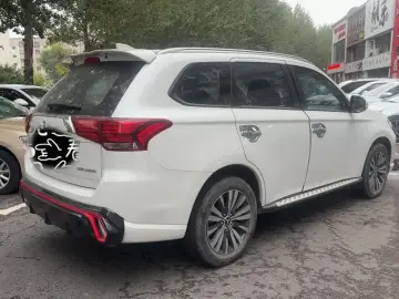 2021 Mitsubishi Outlander с пробегом 34 900 км