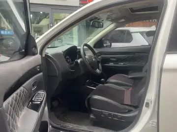 2021 Mitsubishi Outlander с пробегом 34 900 км