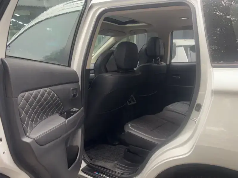 2021 Mitsubishi Outlander с пробегом 34 900 км