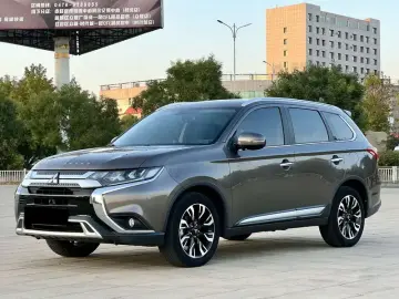 2019 Mitsubishi Outlander с пробегом 60 000 км