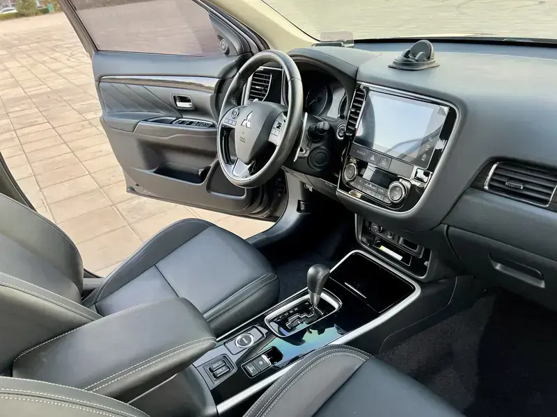 2019 Mitsubishi Outlander с пробегом 60 000 км