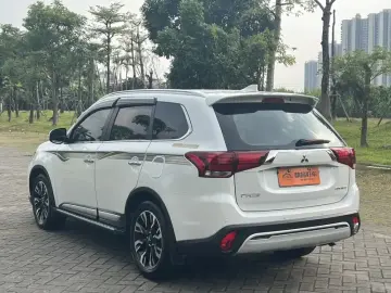2019 Mitsubishi Outlander с пробегом 107 000 км