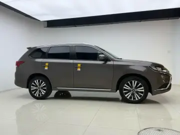 2021 Mitsubishi Outlander с пробегом 30 100 км