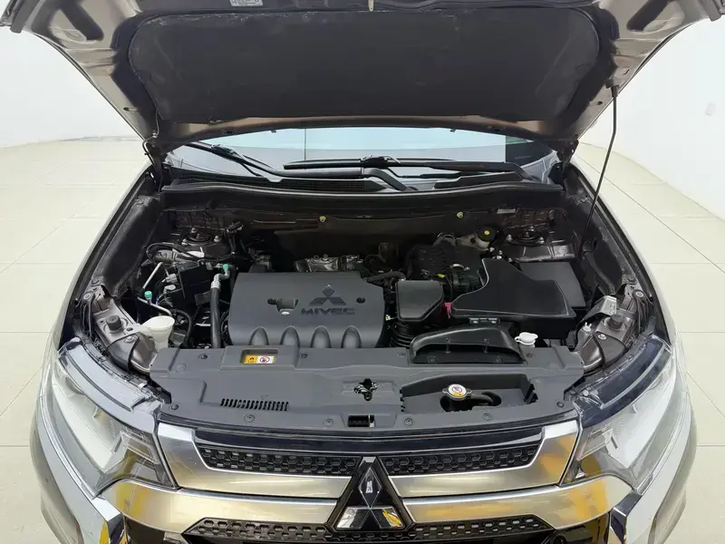 2021 Mitsubishi Outlander с пробегом 30 100 км