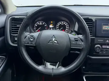 2021 Mitsubishi Outlander с пробегом 30 100 км