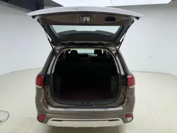 2021 Mitsubishi Outlander с пробегом 30 100 км