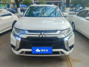 2020 Mitsubishi Outlander с пробегом 61 000 км