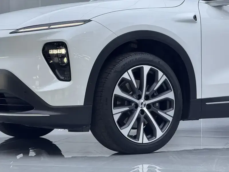 2023 Nio EC7 с пробегом 46 300 км
