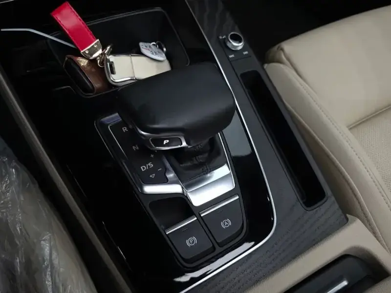 2023 Audi Q5 с пробегом 32 148 км