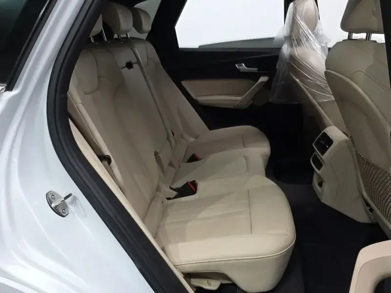 2023 Audi Q5 с пробегом 32 148 км