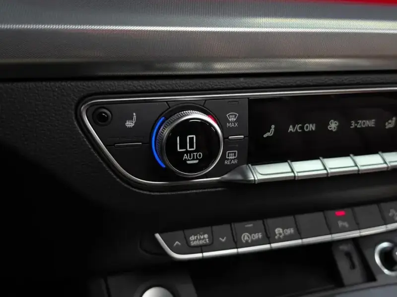 2021 Audi Q5 с пробегом 34 077 км
