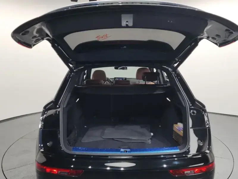2021 Audi Q5 с пробегом 23 373 км