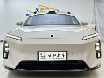 2025 Nio ET5 с пробегом 16 000 км