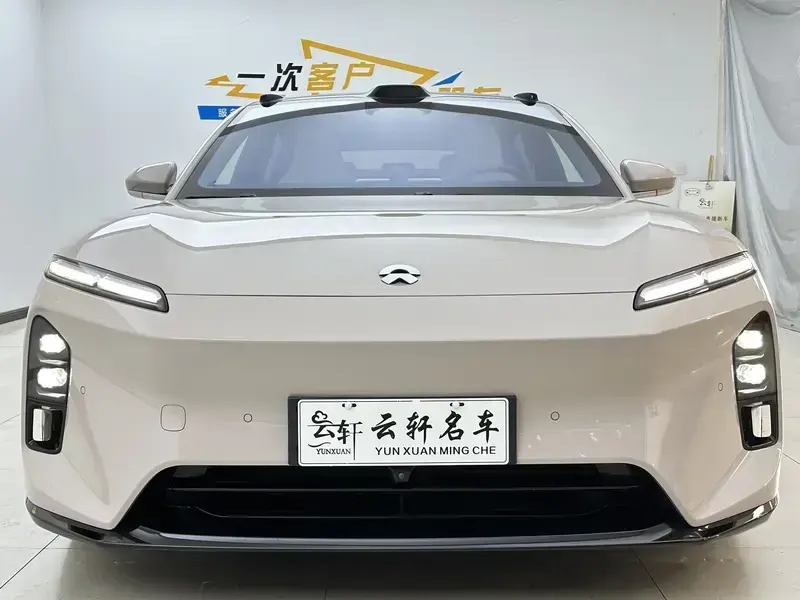 2025 Nio ET5 с пробегом 16 000 км