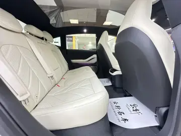 2025 Nio ET5 с пробегом 16 000 км