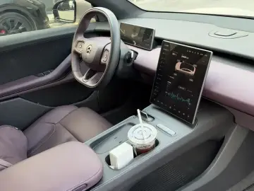 2024 Nio ET5 с пробегом 25 000 км
