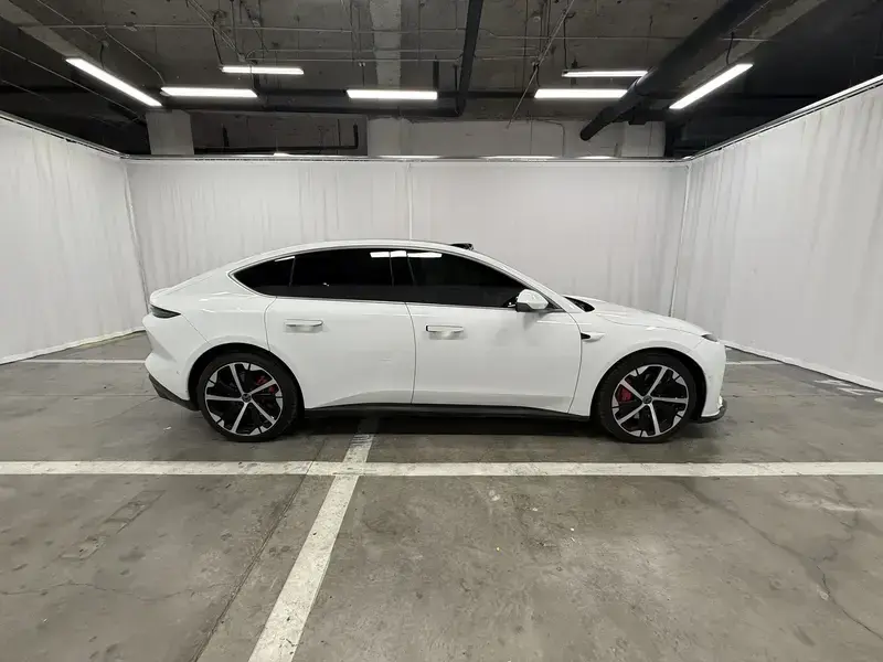 2022 Nio ET5 с пробегом 59 700 км