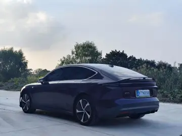 2024 Nio ET5 с пробегом 39 000 км
