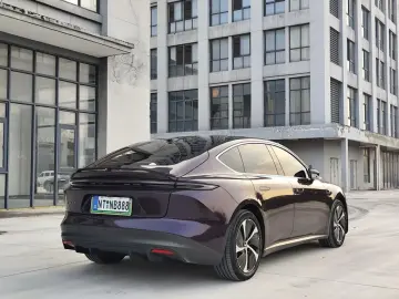 2024 Nio ET5 с пробегом 39 000 км