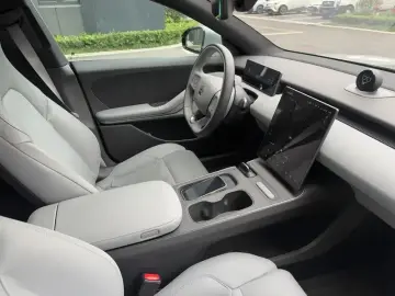 2024 Nio ET5 с пробегом 50 000 км
